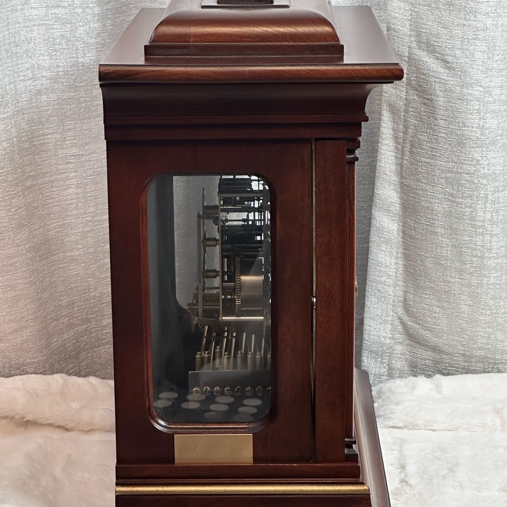 Howard Miller Thomas Tompion Mantel Clock – Model 612-436 - Picture 8 of 10